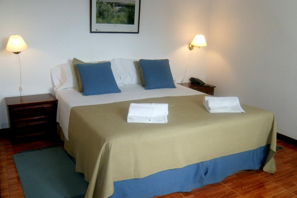 Las Ardillas Cabanas Y Suites La Falda Room photo