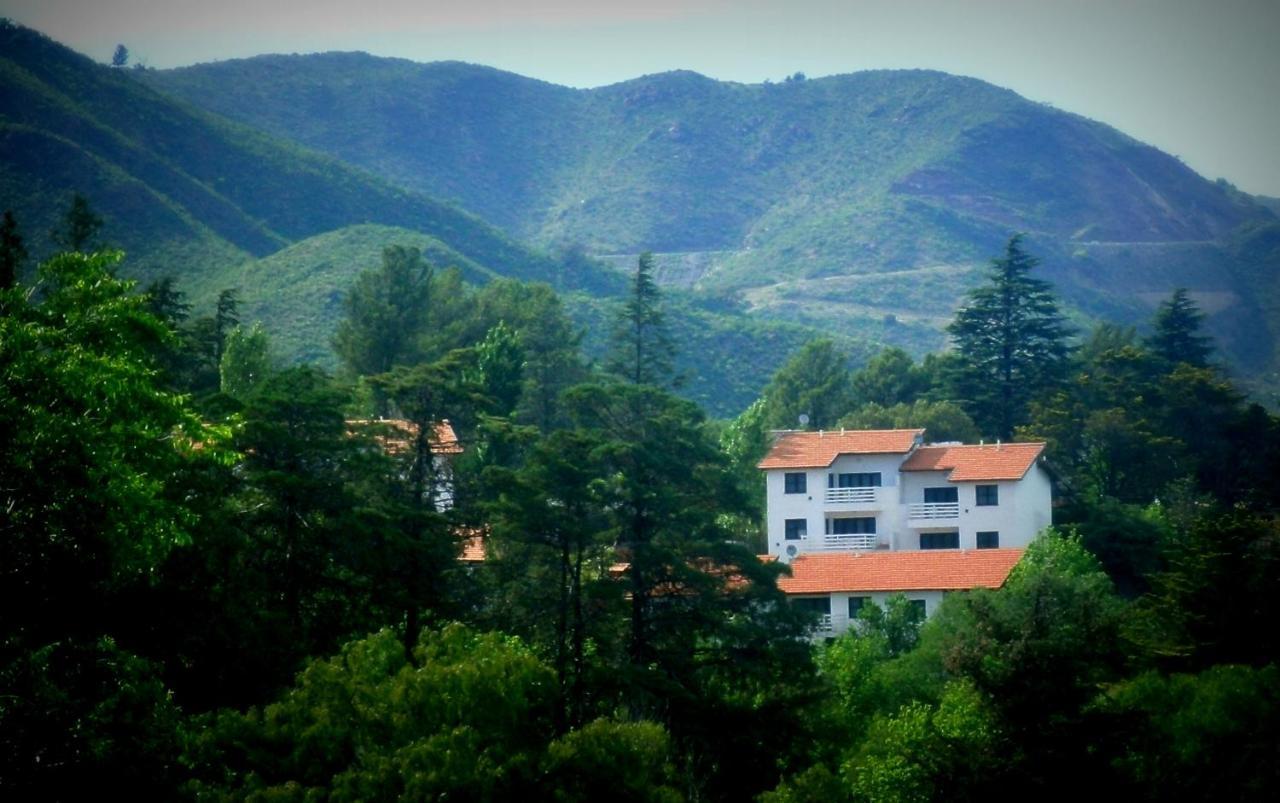 Las Ardillas Cabanas Y Suites La Falda Exterior photo