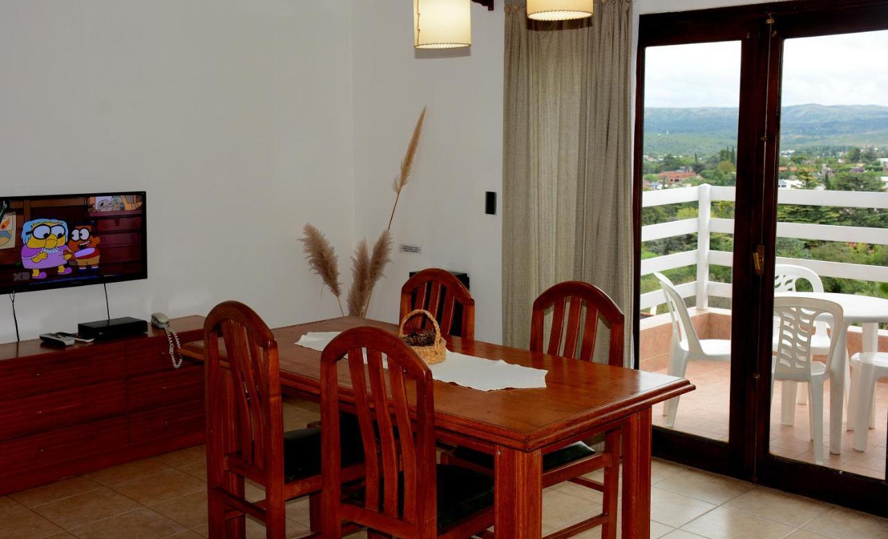 Las Ardillas Cabanas Y Suites La Falda Exterior photo